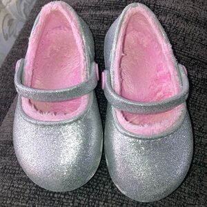 💞 Crocs Slip On Silver Sparkle Fleece Lined Mary Janes C 7 Retail $45!!